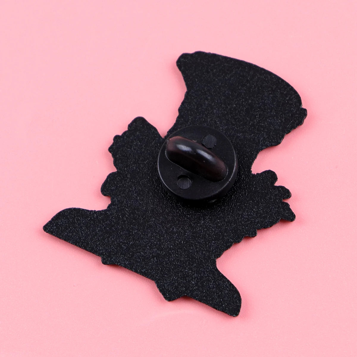 Mad Hatter Enamel Pin – Wonderland-Inspired Fantasy Collectible  Bold Colors & Whimsical Design