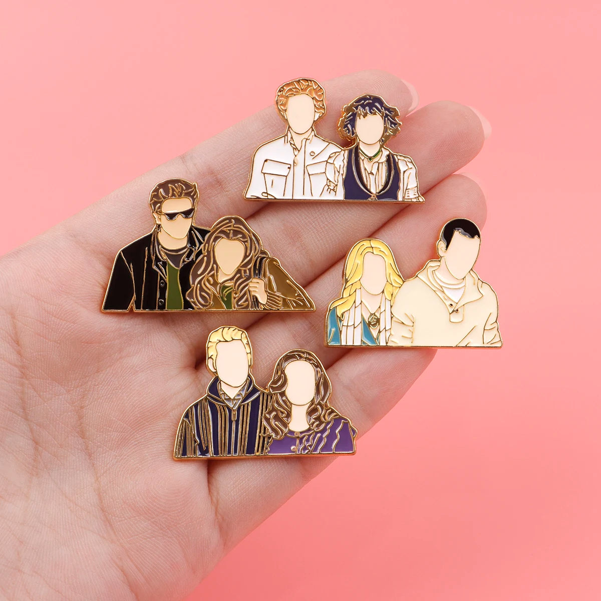 Twilight Inspired Saga Enamel Pin Set – A Collector’s Tribute to the Vampire Romance Phenomenon
