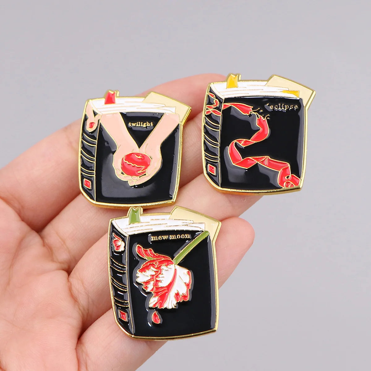 Twilight Inspired Saga Enamel Pin Set – A Collector’s Tribute to the Vampire Romance Phenomenon